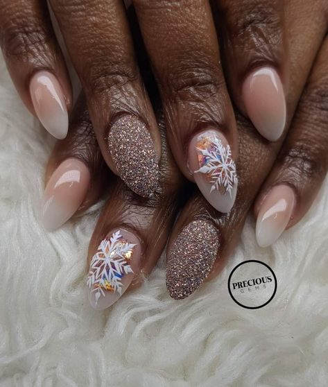 Nails Designs Ombre, Glitter Wedding Nails, Art Nails Design, Classy Looks, Bridal Nails Designs, New Years Nail Designs, Nail Designs Ideas, Toe Nail Color, Classy Nail Designs