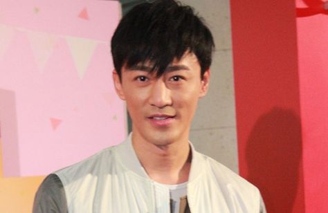 Although Raymond Lam rarely takes public transportation, he is the new voice for the Hong Kong MTR. Raymond Lam, Raymond Harris Ching, Raj Kumar Rao, Asian Celebrities, Public Transportation, Asian Actors, Public Transport, Celebrity News, Hong Kong