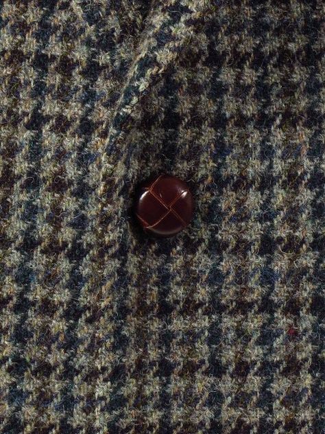 Just In: Men's XXL Harris Tweed jacket. Top quality men's Harris Tweed jackets in sizes S to XXXL at low prices! Buy online. Tweed Jacket Men, Tweed Run, Harris Tweed Fabric, Tweed Sport Coat, Harris Tweed Jacket, Sport Jacket Men, Plaid Wool Coat, Tweed Jackets, Tweed Pattern