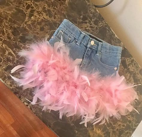 Feather shorts Feather 2 Piece Outfit, Shorts With Feathers, Feathers Jeans, Shorts With Fur Trim, Feather Trim Jeans, Feather Shorts, Summer Mini Skirt With Feathers, Fancy Jeans, Dance Wear Outfits