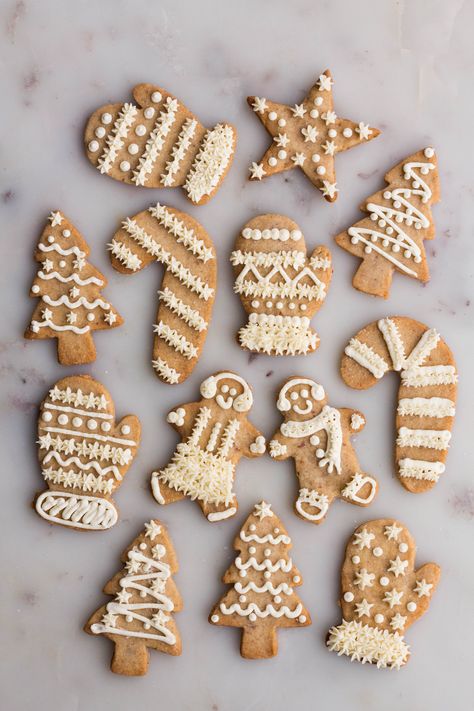 Toasted Pecan Brown Sugar Cookies - The Sweet and Simple Kitchen Holiday Sugar Cookies, Sugar Cookie Recipe Easy, Brown Sugar Cookies, Cream Cheese Cookies, Pecan Cookies, Butter Pecan, Toasted Pecans, Cut Out Cookies, Sugar Cookies Recipe