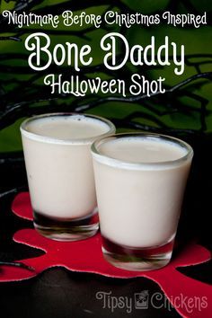 Inspired by Jack Skellington and The Nightmare Before Christmas this Halloween Shot takes sweet Christmasy RumChata and corrupts it with Black Rum #rum #Halloween #Halloweencocktail #adultHalloween #halloweenparty #nightmarebeforechristmas #jackskellington Halloween Alcohol, Glace Fruit, Halloween Shots, Halloween Party Drinks, Liquor Drinks, Nightmare Before Christmas Halloween, Boozy Drinks, Halloween Cocktails, Shot Recipes