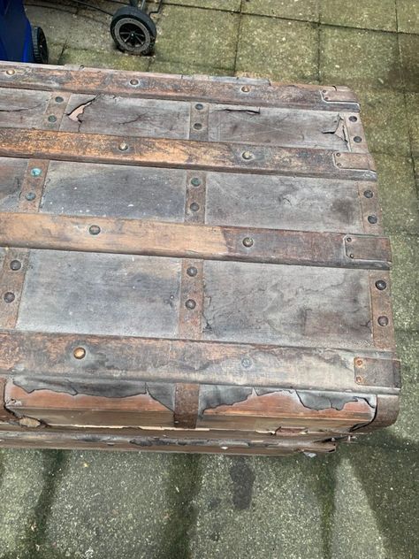 Old Trunk Redo, Steamer Trunk Makeover, Trunk Redo, Antique Trunk Restoration, Steamer Trunk Coffee Table, Vintage Steamer Trunk, Trunk Makeover, Antique Steamer Trunk, Metal Chest