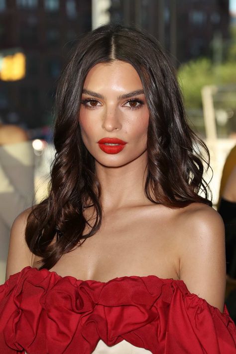 Actress and model Emily Ratajkowski seemingly came out as bisexual in a new TikTok video she shared.   This came in a video she shared on Monday October 10, as her response after another user asked, “if you identify as bisexual, do you own a green velvet couch?”     31-year-old Ratajkowski responded by simply turning the camera on herself as she sat on a green velvet couch that wrapped around her time living room.   The video was also shared by “Pretty Little Liars” alum Shay Emily Ratajkowski Red Carpet, Emily Ratajkowski Makeup, Green Velvet Couch, Emrata Style, Emily Ratajkowski Style, Cfda Awards, Velvet Couch, Makeup Makeover, October 10