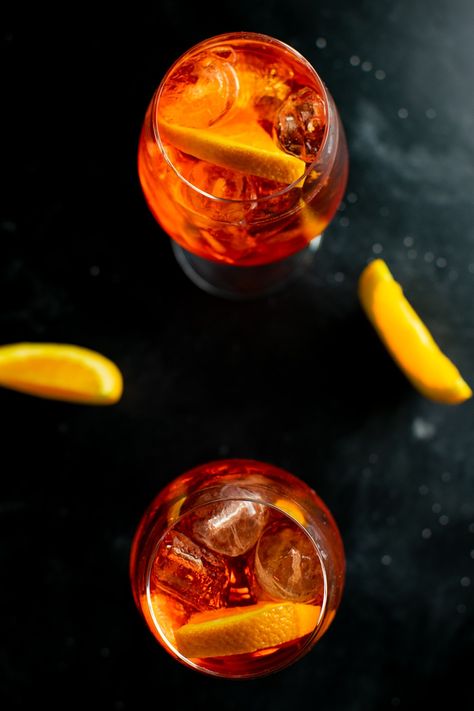 Aperol Spritz Aesthetic, Light Dishes, Italian Aperitivo, Aperol Spritz Recipe, Orange Slice, Soda Water, Summer Barbecue, Aperol Spritz, Sparkling Water