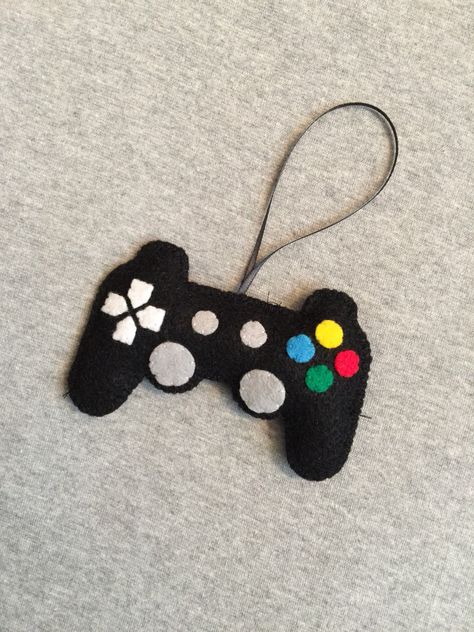 Excited to share this item from my #etsy shop: Video Game Controller Christmas Ornament in Felt Felt Games, Felt Ornaments Diy, Geek Christmas, Diy Felt Christmas Ornaments, Video Game Decor, Christmas Garlands, Felt Creations, Felt Gifts, Video Game Controller