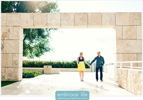 Getty Museum Engagement Pictures. Embrace Life Photo Museum Engagement Photos, The Getty Museum, Getty Center, Getty Museum, Embrace Life, Engagement Portraits, Matador, Portrait Session, Life Photo