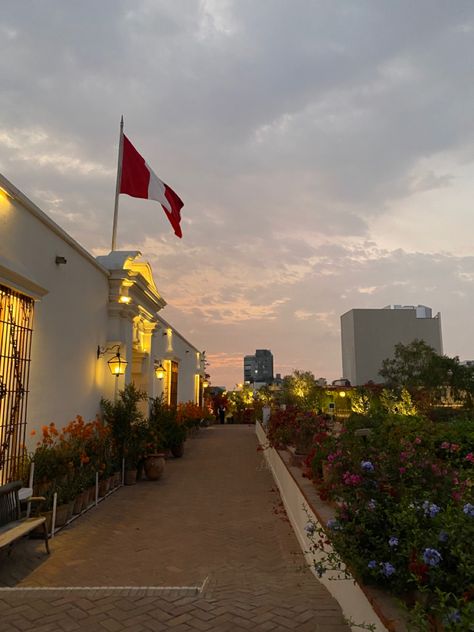 Peru Flag Aesthetic, Lima Peru Aesthetic, Lima Aesthetic, Peru Aesthetic, Lima Peru Travel, Relaxing Pictures, Peru Trip, Lima City, Peru Flag