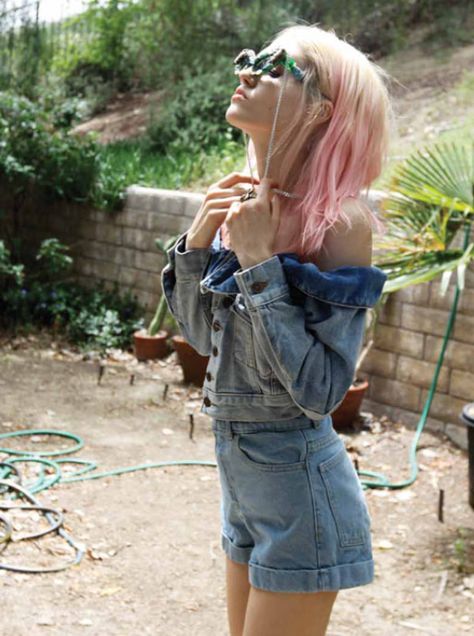 denim Outfit With Pink Hair, Charlotte Free, Grunge Outfit, Double Denim, Pastel Hair, Trailer Park, Glam Rock, Grunge Fashion, Dressed Down