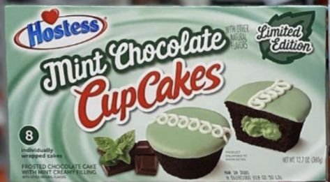 Mint Chocolate Cupcakes, Hostess Cakes, 90s Food, Hostess Snacks, Hostess Cupcakes, Packaged Snacks, Junk Food Snacks, Grocery Foods, Chocolate Drinks