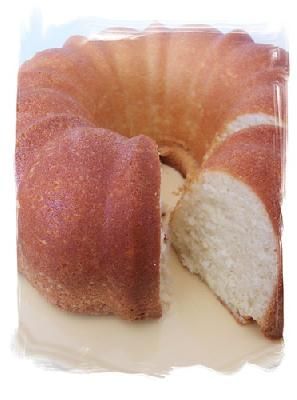 Recipes Sour Cream, Sour Cream Pound Cake Recipe, Recipes Easy Dessert, Cream Pound Cake Recipe, Pound Cake Recipes Easy, Sour Cream Pound Cake, Paula Deen Recipes, Sour Cream Cake, Bundt Cakes Recipes