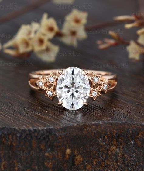 Item Description: Center stone: 7*9mm Moissanite Oval shaped Side stone: 0.1ct moissanite or diamond The bandwidth is about 1.5mm. The band thickness is about 1.2mm. Weight : 2.9g * Material available: solid 14k rose/yellow/white gold OR 18k rose/yellow/white gold(choose from drop down menu) * Band width: 1.6 mm/1.2mm *Band thickness: 1.2mm Sizes available: 3-9US (Larger and smaller sizes are available. An additional larger size fee is required. please contact us first.) Please select your size at the drop down menu. SHIPPING The making time is 2-3 weeks and shipping takes 4-5 business days. If it is urgent, please place a rush order(50 I can make an effort for you, Please contact me and tell me the deadline.  PAYMENT PLAN The first payment should be not less than $100USD,It can be a weekl Oval Rose Gold Engagement Ring, Rose Gold Engagement Ring Vintage, Vintage Rose Gold, Moissanite Engagement Ring Oval, Custom Wedding Rings, Oval Moissanite, Full Eternity Ring, Rose Gold Engagement, Rose Yellow