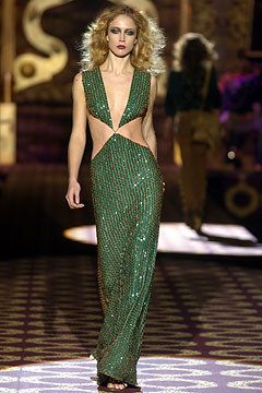 Roberto Cavalli Fall 2004 Ready-to-Wear Fashion Show - Raquel Zimmermann Robert Cavalli, Raquel Zimmermann, Vintage Runway, Vintage Couture, Couture Runway, Bella Hadid, Roberto Cavalli, Fancy Dresses, Look Fashion