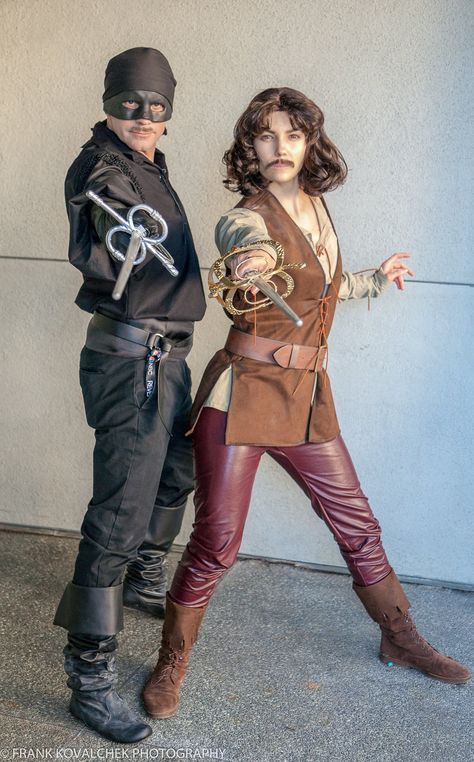 Westley and Indigo Montoya (The Princess Bride) #cosplay | 2018 Wondercon Indigo Montoya, Duo Costume Ideas, Princess Bride Costume, Bride Costume, The Princess Bride, Couples Costume, Couples Halloween Outfits, Duo Halloween Costumes, Cute Couple Halloween Costumes