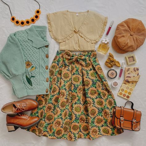 Sunflower Outfit Ideas, Sunflower Inspired Outfit, Van Gogh Aesthetic Outfits, Sunflower Aesthetic Outfit, Sunflower Skirt Outfit, Sunflower Dress Aesthetic, Sunflower Outfit Aesthetic, Van Gogh Inspired Outfit, Van Gogh Outfit