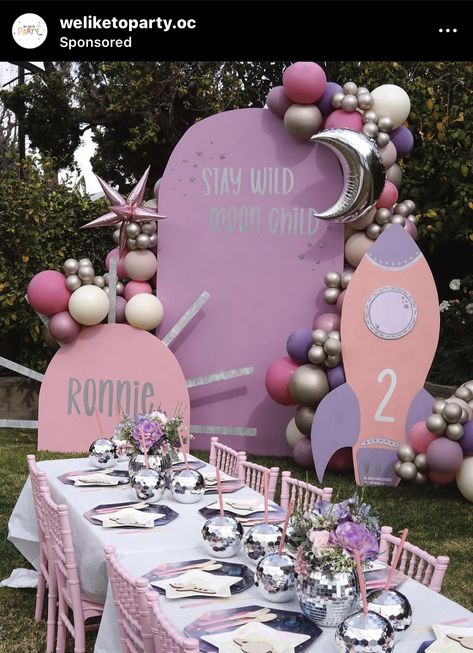 Two The Moon Birthday Centerpieces, Two The Moon Table Decor, Two The Moon Centerpiece Ideas, Pastel Space Party, 2 The Moon Birthday Party, Luna Birthday Party, Girl Space Birthday Party, Two The Moon Birthday Party Girl, Moon Birthday Party