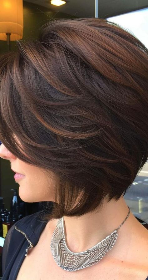 Bobs With Layers, Inverted Bob With Layers, Stacked Hair, Layered Bob Haircuts, Oval Face Haircuts, Layered Haircuts For Medium Hair, Brown Hair With Blonde Highlights, Hair Color Auburn, Short Layered