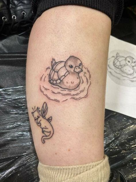 Tattoo Ideas For Mothers, Mom Tattoo Ideas, Turtle Duck, Elephant Family Tattoo, Urban Tattoos, Family Tattoo Ideas, Atla Tattoo, Avatar Tattoo