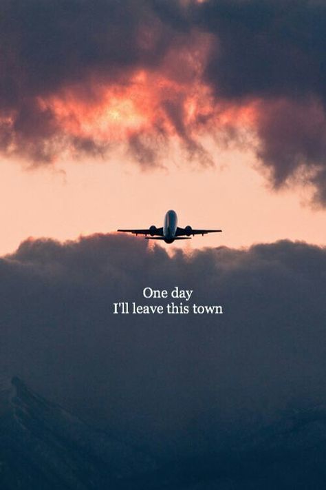 Good Life Quotes Inspiration Positivity, Travel Wallpaper Iphone, Pilot Career, Pilot Quotes, Aviation Education, Airplane Wallpaper, Dream Motivation, Tapeta Galaxie, Life Quotes Pictures