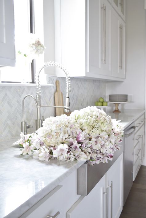 New Marble herringbone backsplash and a design decision gone gone Marble Herringbone, Herringbone Backsplash, Farm Sink, White Kitchen Design, White Cabinets, Kitchen Space, Diy Kit, Fixer Upper, Diy Kitchen