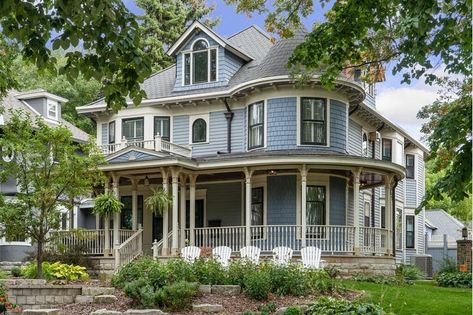 $2.2M Victorian home in Minneapolis updated with 'every modern convenience' - StarTribune.com Updated Victorian Homes Exterior, Victorian House Colors, Updated Victorian, Victorian Homes Exterior, Walls Could Talk, Queen Anne Victorian, Victorian Beauty, Homes Exterior, Family Estate