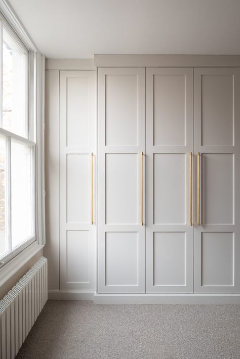 Bespoke Shaker Style Wardrobes | John Lewis of Hungerford Shaker Style Bedroom, Shaker Wardrobe Doors, Built In Wardrobe Doors, Bedroom Cupboard Ideas, Shaker Bedroom, Bedroom Clutter, Small Dressing Rooms, Bedroom Built In Wardrobe, Bedroom Cupboards