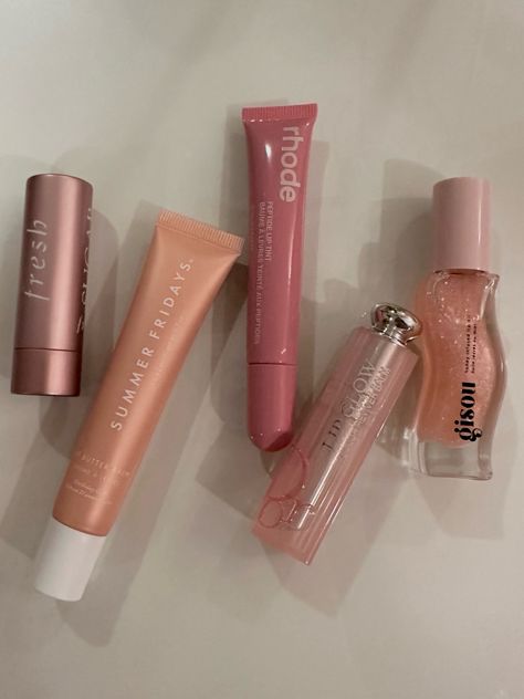 Fav everyday lip products  #lippies #dior #gisou #rhode #summerfridays #fresh Dior Lippies, Maquillage Aesthetic, Lip Products Aesthetic, Aesthetic Gisou, Girl Bathroom, Products Aesthetic, Preppy Makeup, Makeup Bag Essentials, Sephora Skin Care