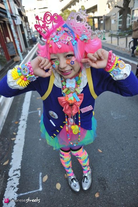 Harajuku Fashion Decora, Decora Fashion, Decora Harajuku, Harajuku Decora, Kei Visual, Harajuku Tokyo, Harajuku Fashion Street, Harajuku Girls, Harajuku Outfits