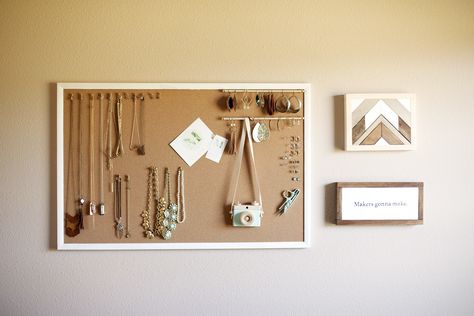 DIY Jewelry Storage and Display Cork Board » Megan Leigh Acosta Cork Board Jewelry Organizer, Cork Board Jewelry, Diy Jewelry Storage, Diy Earring Holder, Diy Cork Board, Jewellery Storage Display, Jewelry Storage Diy, Framed Burlap, Diy Jewelry Holder