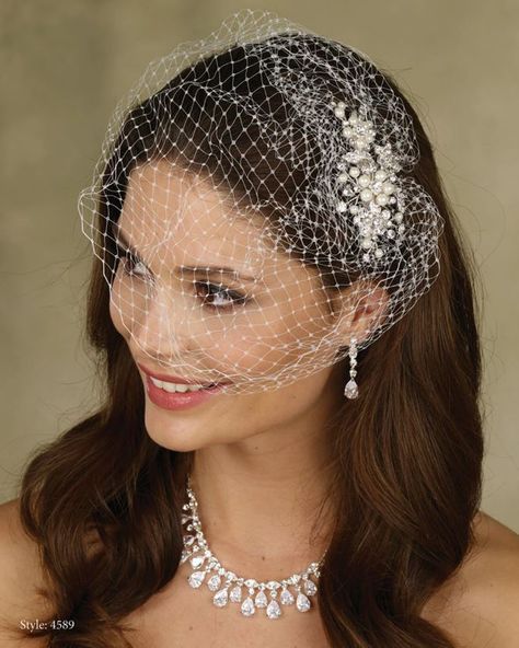 Birdcage Veil Wedding, Cage Veil, Bridal Birdcage Veils, Wedding Birdcage, Bridal Hat, Veil Hairstyles, Birdcage Veil, Bride Accessories, Flower Clip