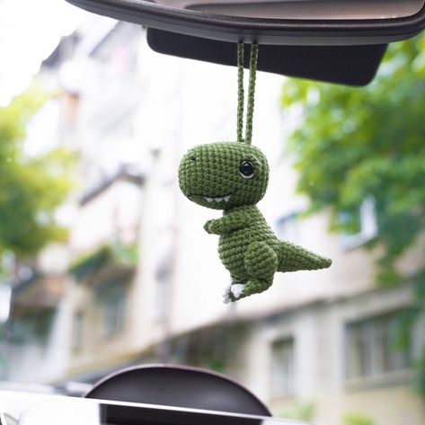 Crochet Car Rear View Mirror, Car Garbage Can Diy, Rearview Mirror Crochet, Rear View Mirror Decor Crochet, Crochet Rearview Mirror Decoration, Crochet Mirror Hanging, Car Crochet Accessories, Car Hanger Crochet, Crochet Car Mirror Hanging