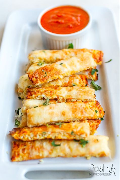 Cauliflower Breadsticks, Meals For Three, Cheesy Breadsticks, Bread Sticks Recipe, Riced Cauliflower, Cheesy Cauliflower, Breadsticks, Three Ingredient, Cauliflower Recipes