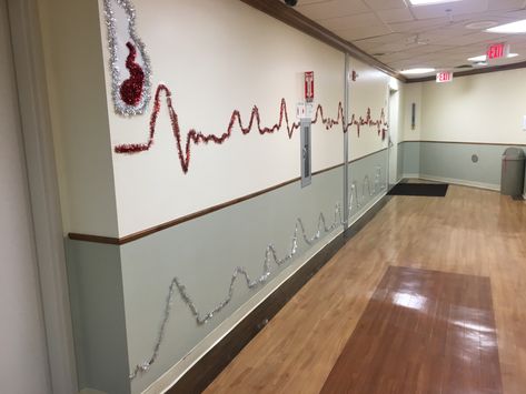 Hospital Holiday Decoration Ideas: Labor and Delivery Unit Fetal Heart Rate Pattern in tinsel on the top and Uterine Contractions on the Bottom. Labor And Delivery Unit Decor, Labor And Delivery Christmas Decorations, Nursing Decor, Hospital Decor, Office Tree, 21st Decorations, Door Decorations Classroom Christmas, Sunshine Committee, Ob Nurse