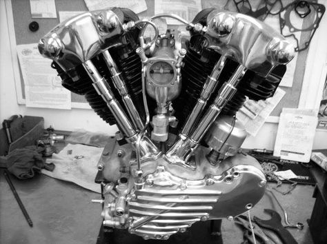 Knuckle Head/Pan Head/Shovel Head Knucklehead Harley, Harley Knucklehead, Knuckle Head, Shovel Head, Harley Davidson Engines, Hog Heaven, Motorcycle Workshop, Gourd Ideas, Harley Davidson Knucklehead