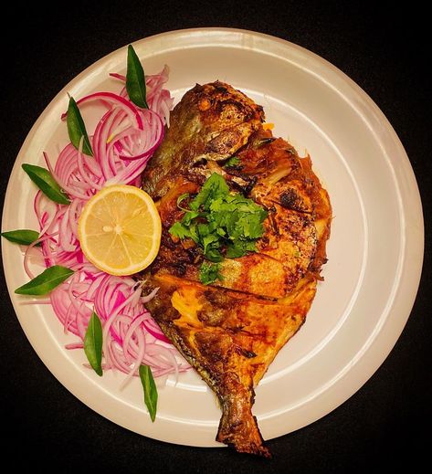 Vani on Instagram: “Grilled pomfret  #foodinstagram #foodindia #usafood #homechef  #ilovefood #sistersquad #malabar #foodbloggers #fish #grill #dinner #lunch…” Pomfret Fish Recipe, Grill Dinner, Pomfret Fish, Fish Grill, Usa Food, Restaurant Photography, Food Advertising, Fish Recipe, Tasty Foods