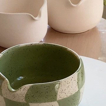 madeline on Instagram: "glaze with me~ wavy matcha checkered edition 🍵😌 it’s been a min since i posted and made a glaze with me reel, but i’ve been spending my days working on the previous batch of pre orders! doing a limit of three designs has actually helped me mentally and physically regroup from the batch before. ofc i’m always so grateful for your orders and support but some designs were getting a bit repetitive for me and i needed a break from them to avoid completely hating to make them Checkered Pottery, My Days, Ceramics Pottery Art, Need A Break, Ceramics Pottery, Grateful For You, Glazes For Pottery, Day Work, So Grateful