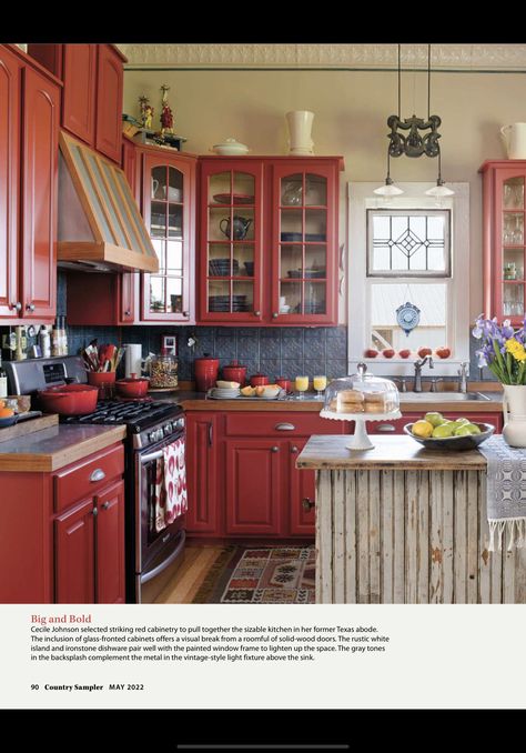 Spanish Style Kitchen, Western Kitchen, Red Kitchen Decor, Dream Kitchens, Red Kitchen, Moroccan Decor, Style Kitchen, English Cottage, New Home Designs