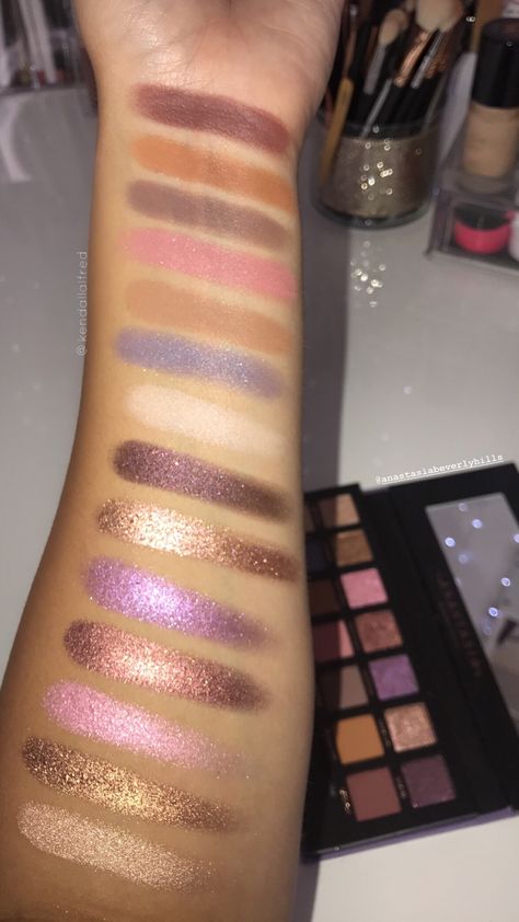 Norvina Palette, Anastasia Palette, Eyeshadow Collection, Eyeshadow Pallets, Makeup Makeover, Gold Eyes, Eye Palette, Makeup Swatches, Anastasia Beverly Hills