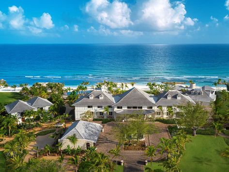 Opened in November 2020, Eclipse at Half Moon is the newest addition to one of Jamaica’s, if not the Caribbean’s, greatest properties. Half Moon Jamaica, Hotel Jamaica, Harry And Megan, Jamaican Beaches, Moon Hotel, Prince Harry And Megan, Candlelit Dinner, Florida Hotels, Private Hospitals