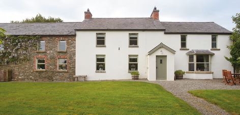 Farmhouse Ireland, Irish Farmhouse Renovation, Old Farmhouse Exterior, Farmhouse Extension, Irish Farmhouse, County Cavan, Beach House Renovation, Ireland Cottage, Farmhouse Renovation