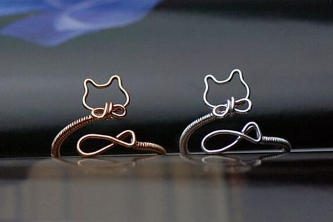 Cat ringadjust ringgold cat ringsilver cat ring by Mydiyjewelry, $28.99: Wire Cat, Diy Wire Jewelry Rings, Wire Jewelry Rings, Wire Jewelery, Wire Wrapped Jewelry Diy, Wire Jewelry Making, Wire Jewelry Designs, Cat Ring, Diy Wire Jewelry