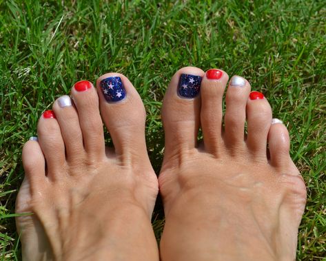 Red White And Blue Pedicure Ideas, Patriotic Toe Nails, 4th Of July Pedicure, Patriotic Pedicure, 4th Nails, Patriotic Nails Design, Global Studies, Cute Pedicures, Ninety One