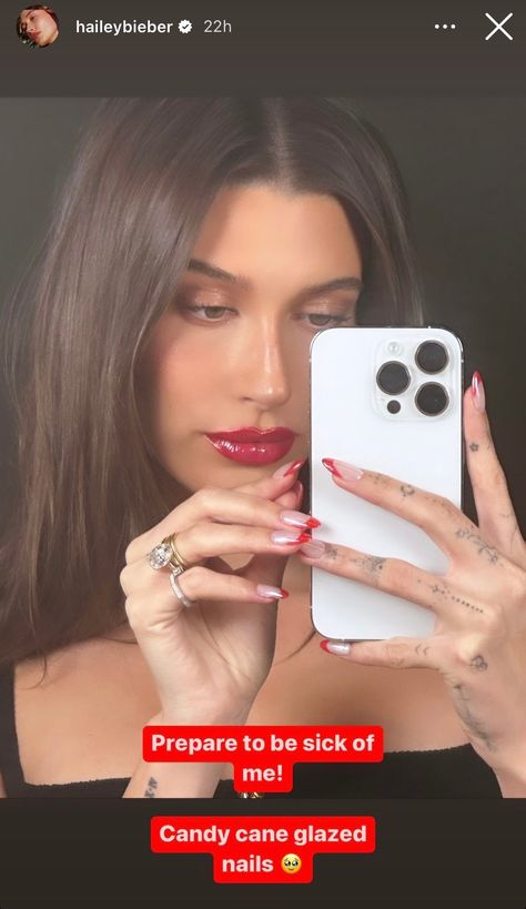 Hailey Bieber Nails, Bieber Nails, Monochrome Makeup Look, Candy Cane Nails, Chrome Nail Powder, Chrome Nails Designs, Makeup Hacks Beauty Secrets, Diy Beauty Hacks, Brown Nails