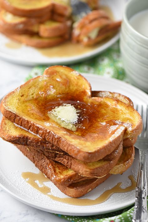 Breakfast Entrees, Cinnamon French Toast Recipe, French Toast Recipe Cinnamon, The Best French Toast, Cinnamon Breakfast, Healthy Brunch Recipes, Best French Toast, Sweet Breakfast Treats, Cinnamon French Toast