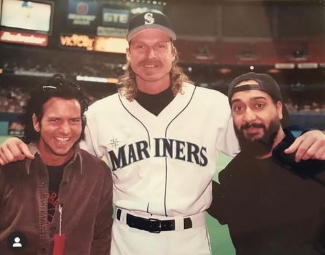 Kim Thayil, Randy Johnson, Pearl Jam Eddie Vedder, Eddie Vedder, Music Board, Seattle Mariners, Pearl Jam, Lots Of Love, Pretty Men