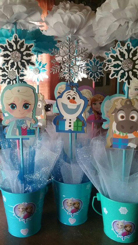 Frozen Centerpiece Ideas, Frozen Party Centerpieces, Frozen Diy Party, Frozen Centerpieces, Elena Birthday Party, Frozen Themed Birthday Cake, Frozen Diy, Minnie Mouse Birthday Party Decorations, Frozen Party Decorations