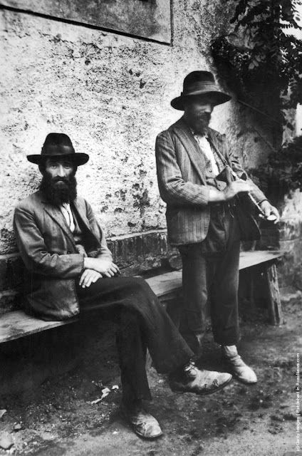 Russian Jews, Ashkenazi Jews, Wailing Wall, Scruffy Beard, Boy Sewing, Jewish Men, Old Portraits, Ellis Island, Vintage Everyday