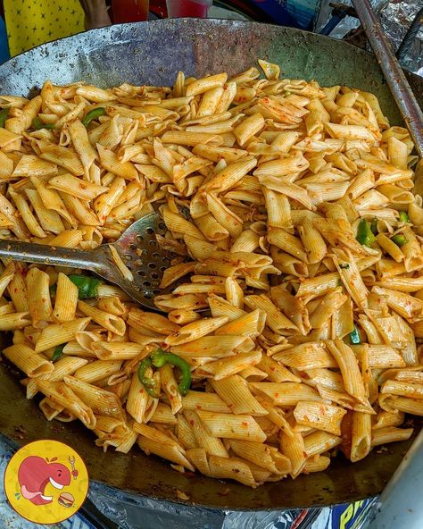 Desi Pasta, Fast Food Drinks, Karol Bagh, Snap Food, Tasty Food, Metro Station, Food Drinks, Pad Thai, Pasta Salad