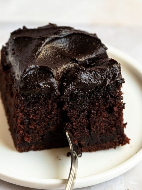 Mocha Frosting Recipe, Mocha Icing, Chocolat Cake, Mocha Frosting, Texas Sheet Cake, Cake Frosting Recipe, Chocolate Sheet Cake, Gateaux Cake, Chocolate Icing