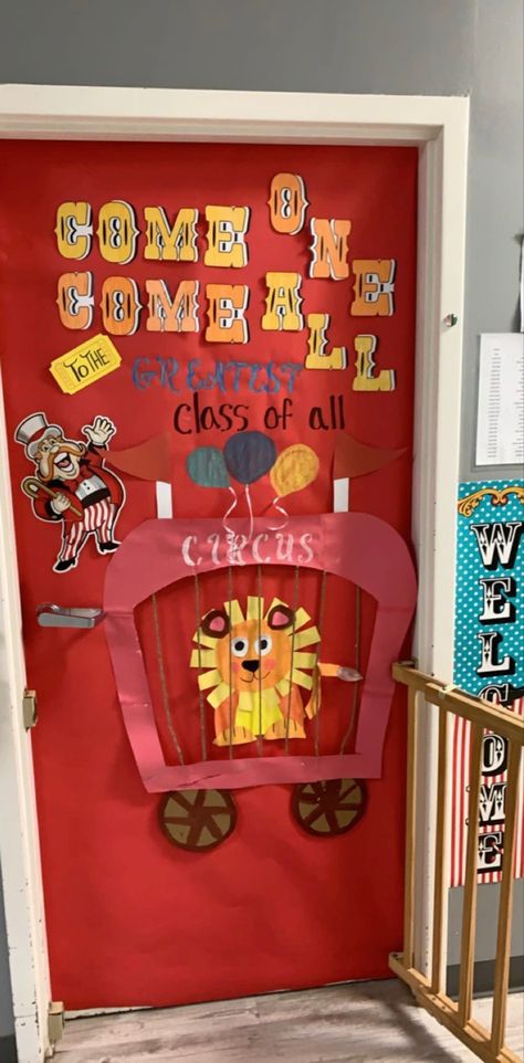 Diy Circus Decorations Classroom, Circus Theme Door Decorations Ideas, Classroom Circus Theme, Circus Themed Door Decorations, Carnival Theme Classroom Decorations, Circus Door Decorations, Carnival Classroom Door, Circus Theme Classroom Decorations, Circus School Theme